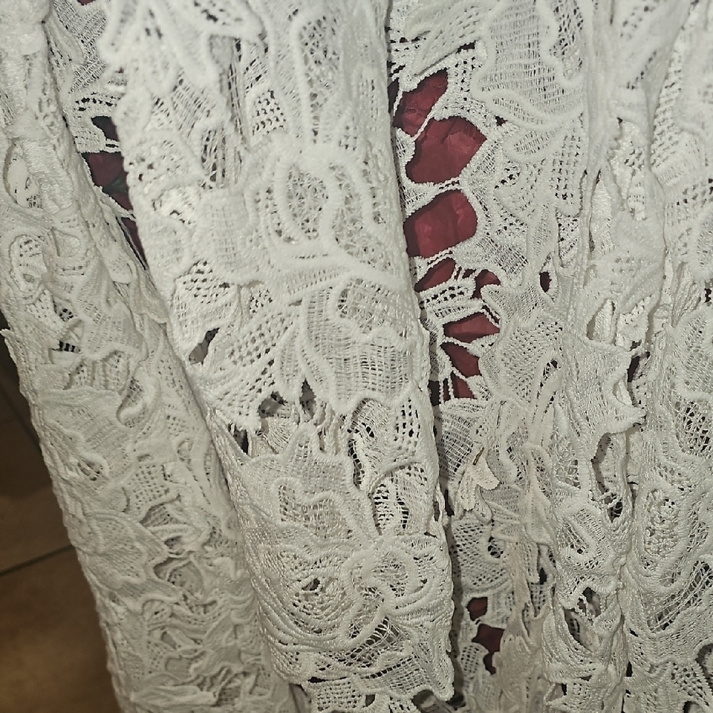 Women's NEW Elegant Lace Cardigan and Short Set Size L/XLarge - Picture 5 of 6